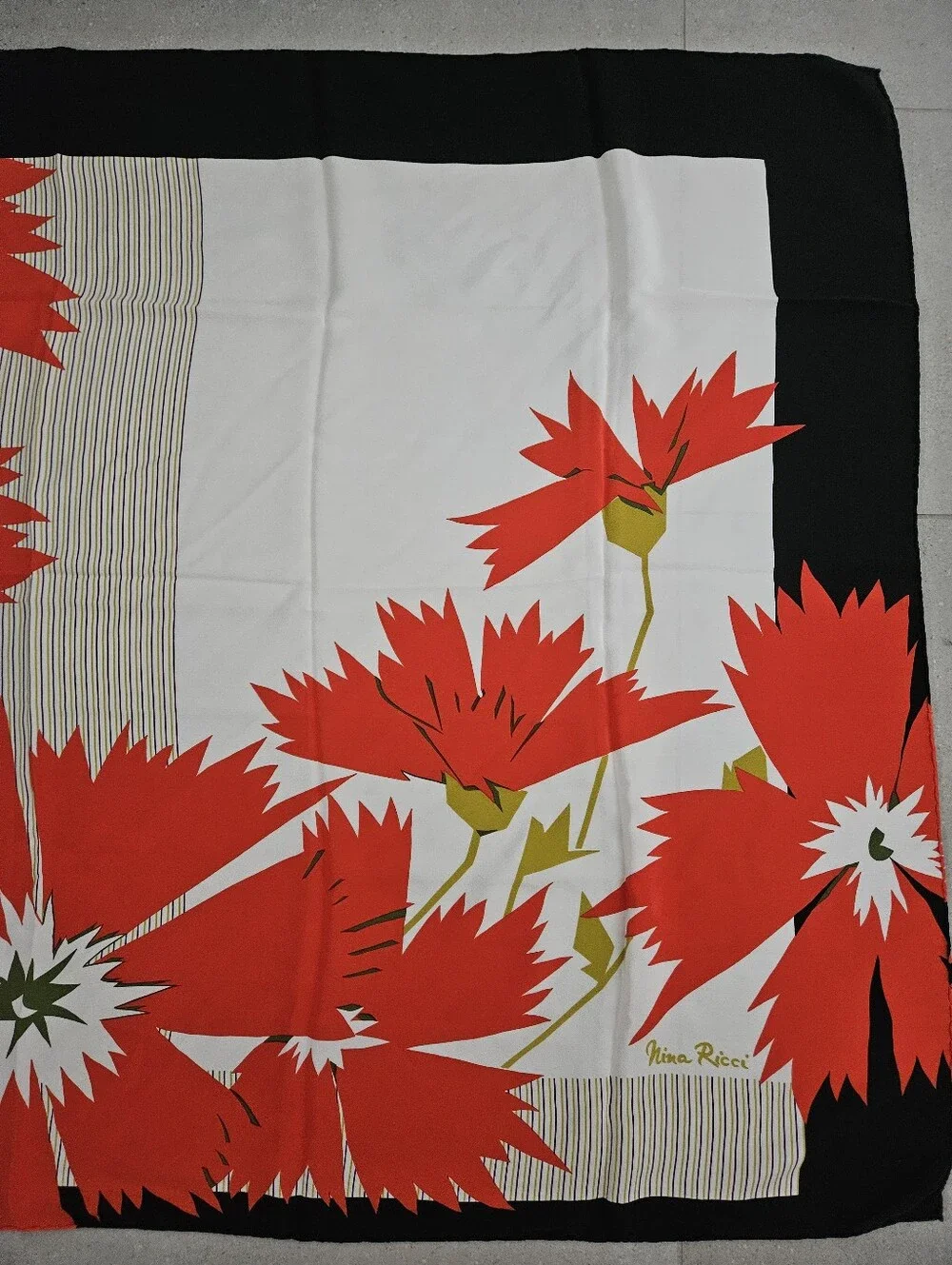❤️NINA RICCI Red and White Floral Silk Scarf made in Italy 32